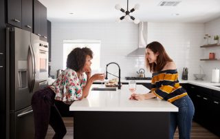 A Modern Kitchen That Meets Social & Culinary Needs